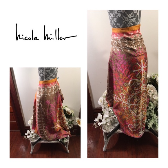 Nicole Miller Dresses & Skirts - New Nicole Miller Studio Silk Skirt